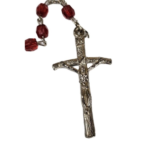 VTG Red Crystal Rosary Silver Tone Crucifix Sacred Heart Jesus Center Necklace - Picture 2 of 8